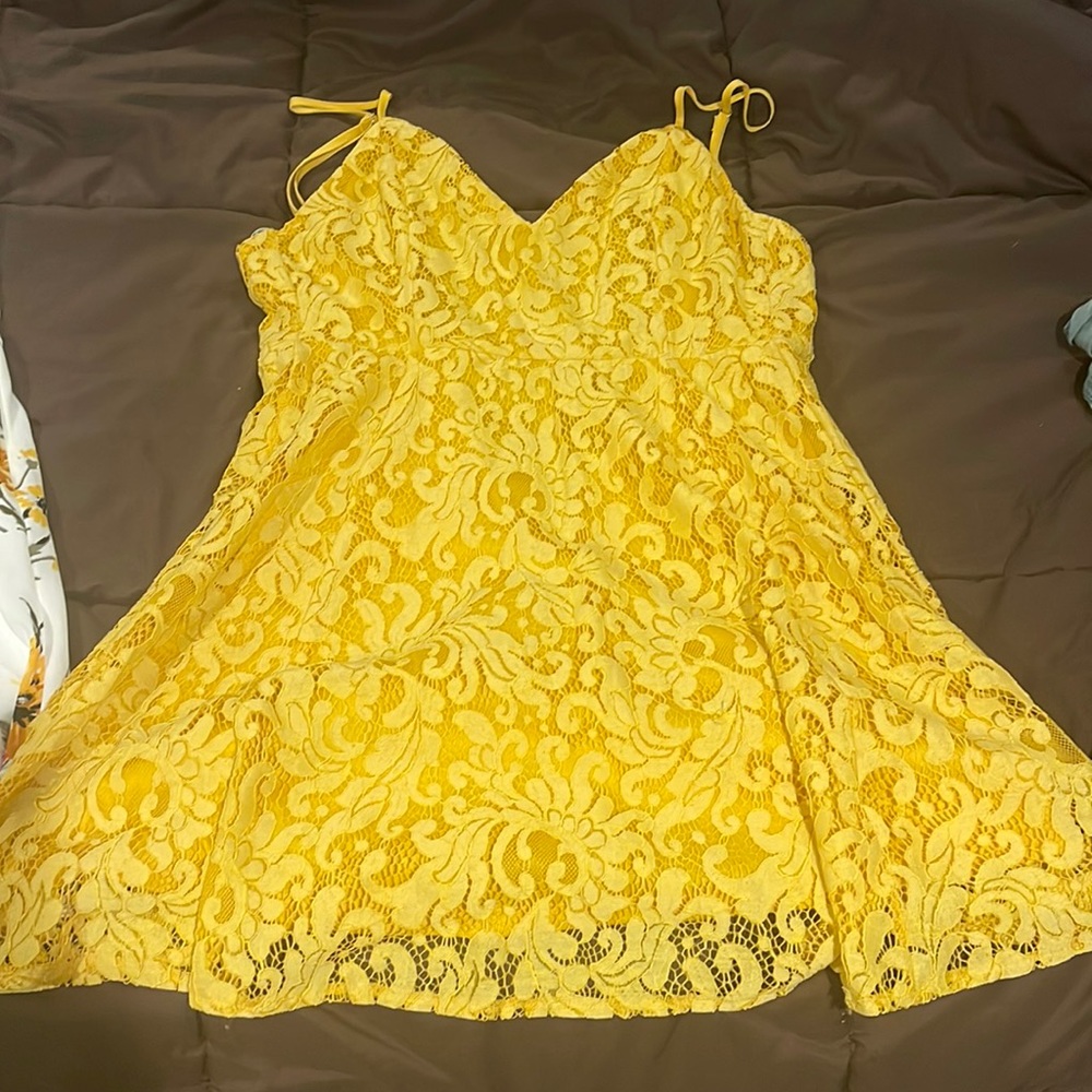 Lulus size medium summer short Lacey dress